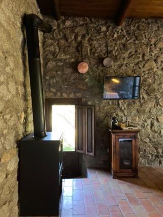 Hostal Mas Roquet Maçanet de Cabrenys Exterior foto